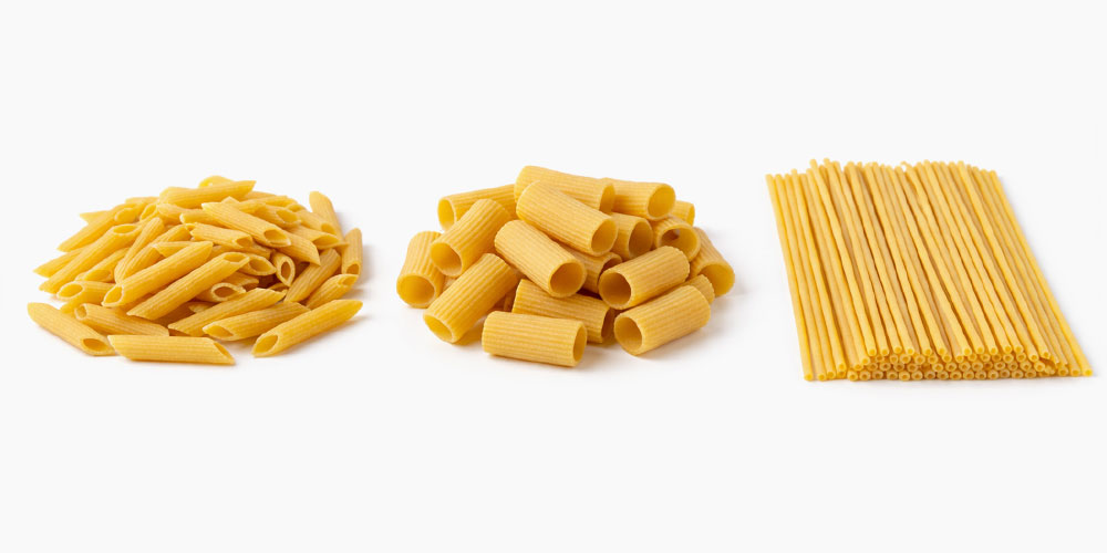 中が空洞のパスタ