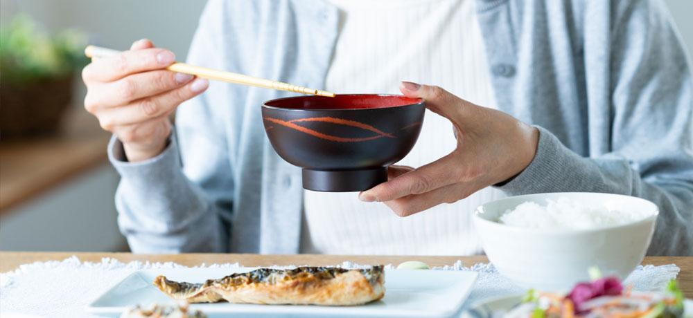 箸の基本的な作法を身に着けましょう