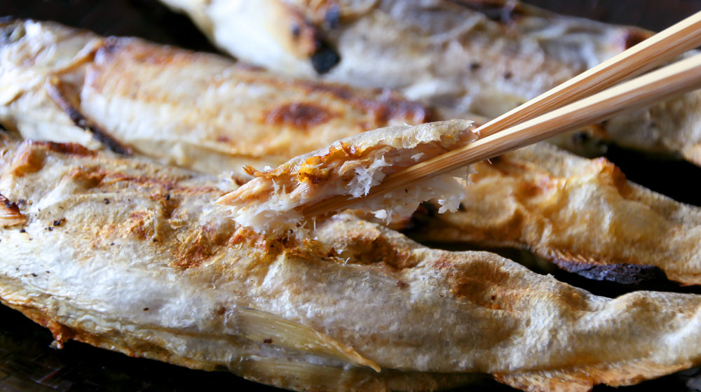 鮎の内臓の味は苦い?おいしい?特徴を解説