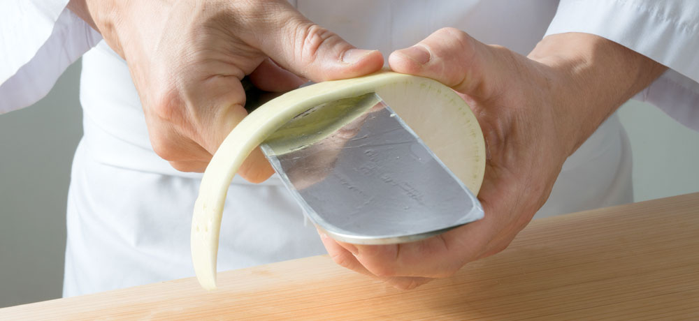  大根の煮物を柔らかくする皮のむき方