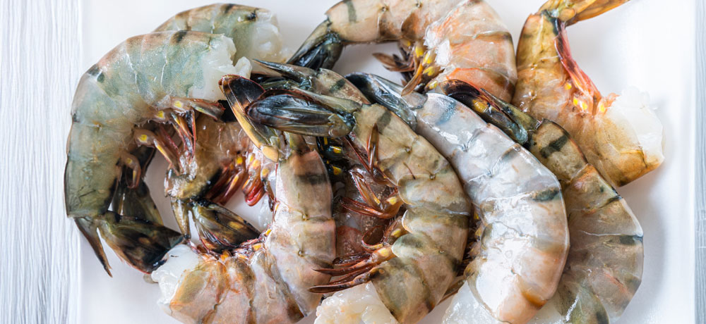 殻が黒っぽく変色する