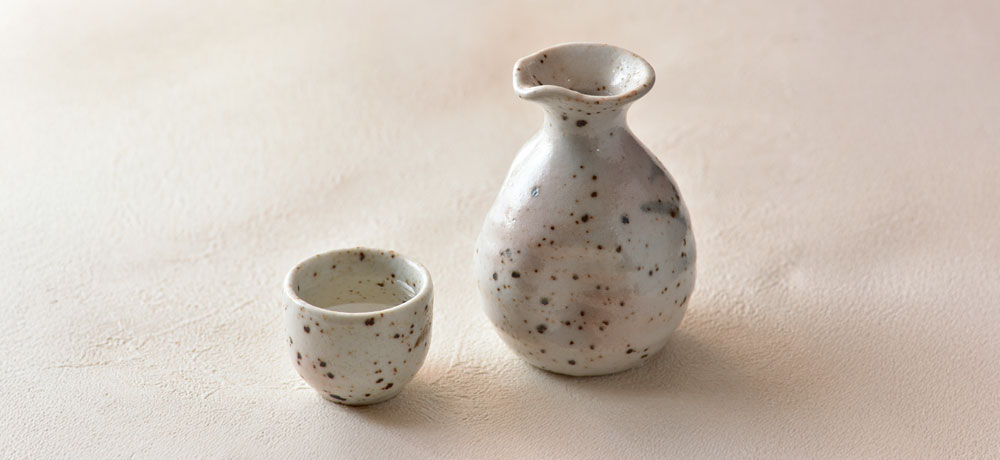 お酒の位置づけから見る懐石料理と会席料理の違い