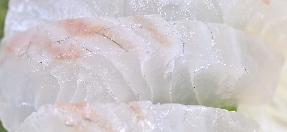 水分を抜いて臭みを軽減する