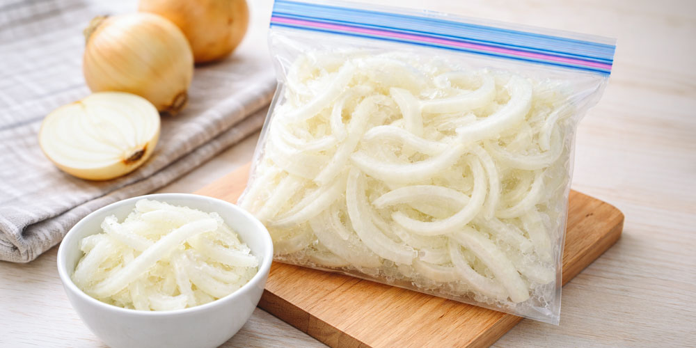 新玉ねぎと玉ねぎは冷凍保存はできる?