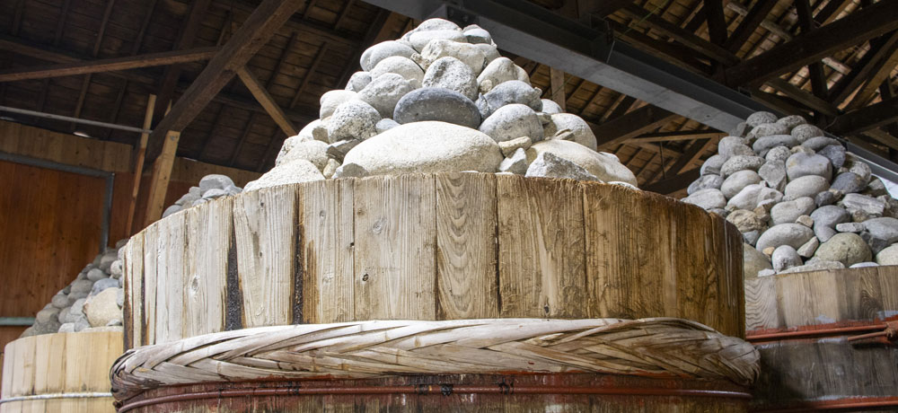 赤味噌（豆味噌）の濃さと独特の風味